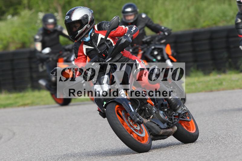 /Archiv-2025/10 23.04.2025 Cornu Master School ADR/gruen-vert/36